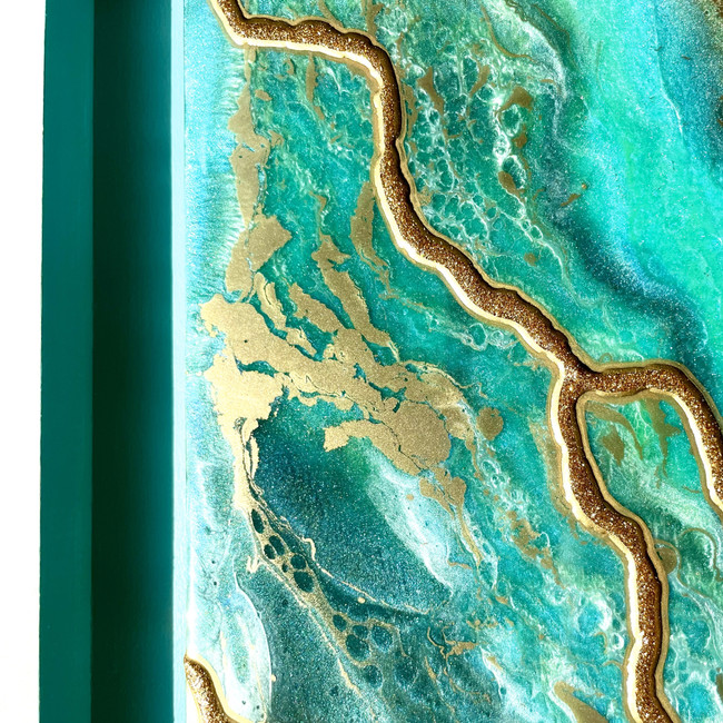 az alkotáson lévő kontúrszínek