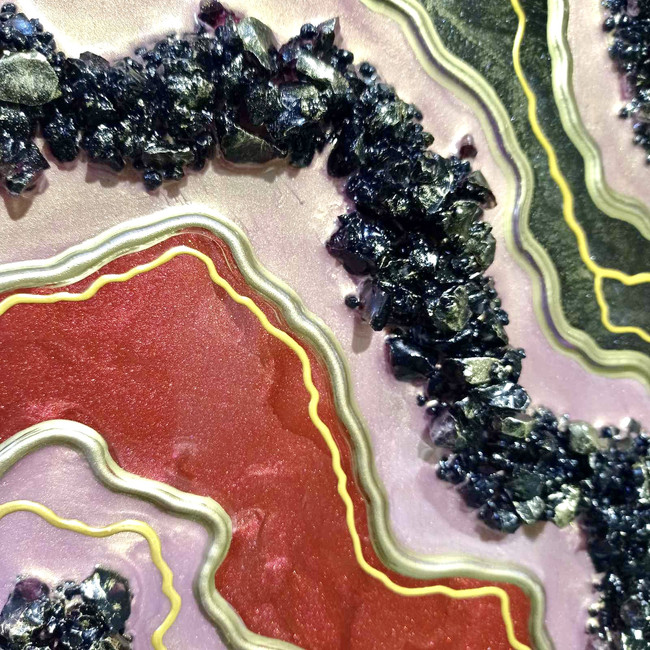 the contour colors on the artwork