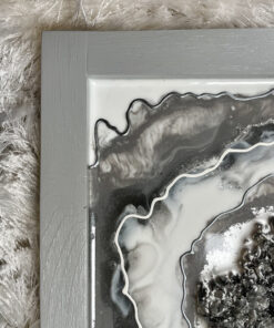 fényes üvegkristály kiegészítőkkel. EPOXI KÉP mérete: (3db) x 18 x 19 cm. Év: 2023